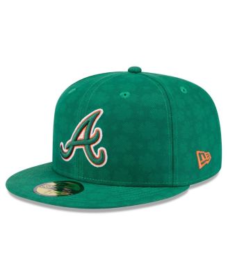 New Era - Men's Kelly Green Atlanta Braves St. Patrick's Day 59FIFTY Fitted Hat