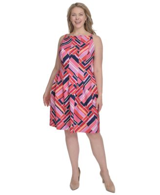 Vince Camuto - Petite Printed Square-Neck Scuba Dress