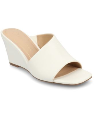 Journee Collection