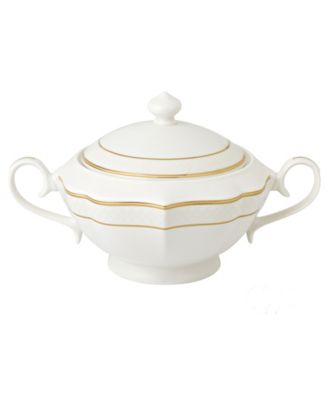 Lorren Home Trends
