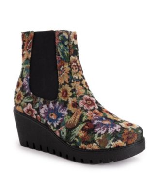 MUK LUKS